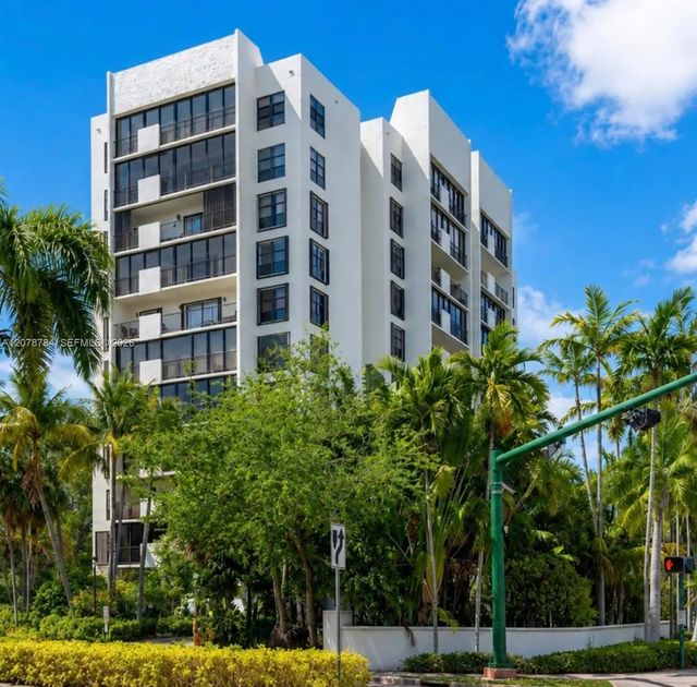 77 Crandon Boulevard #5c, Key Biscayne