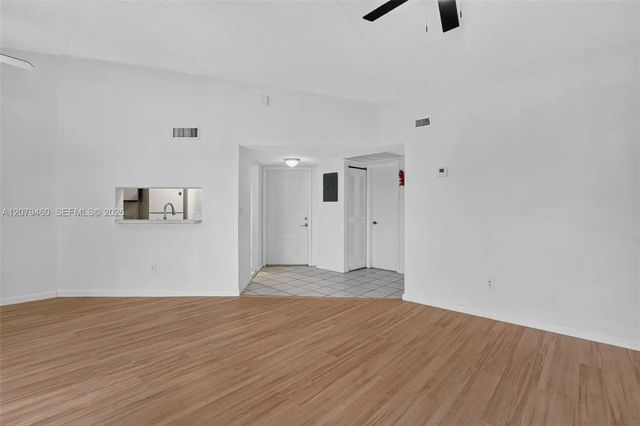 5 of 25 - 1080 N Franklin Avenue #1080e, Homestead, FL