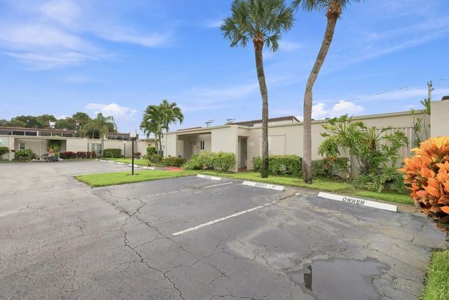 4 of 40 - 2538 Boundbrook Drive S #137, West Palm Beach, FL
