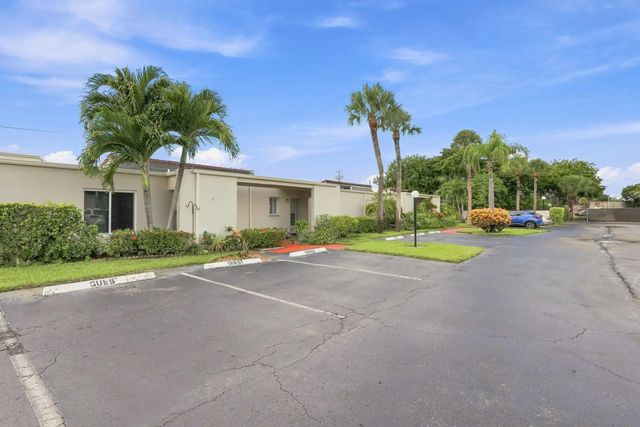 5 of 40 - 2538 Boundbrook Drive S #137, West Palm Beach, FL