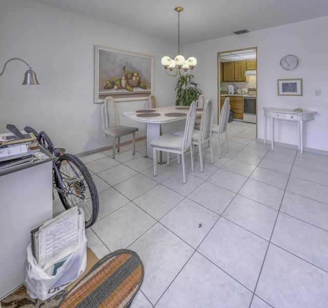 3 of 13 - 815 Andrew Redding Road #302, Lantana, FL