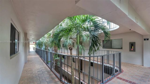 5 of 19 - 8500 Sw 133rd Ave Road #302, Miami, FL