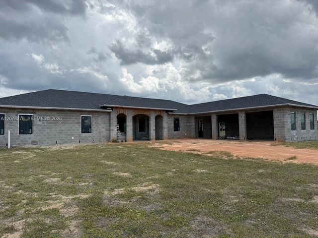135 Sunset Pointe Boulevard, 