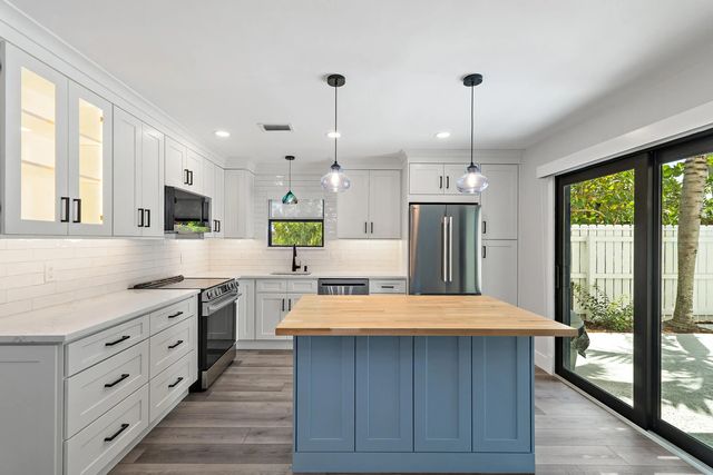 141 E Riverside Drive #6a, Jupiter