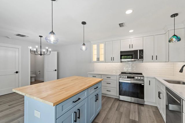 4 of 41 - 141 E Riverside Drive #6a, Jupiter, FL
