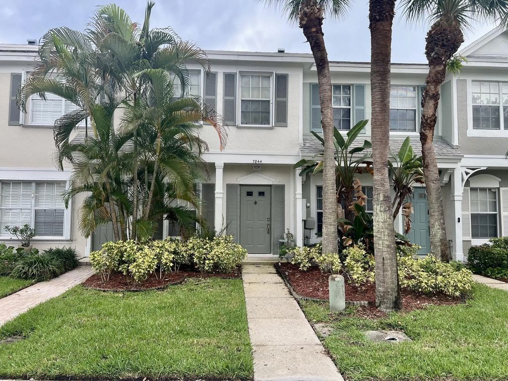 7844 Dixie Beach Circle, Tamarac