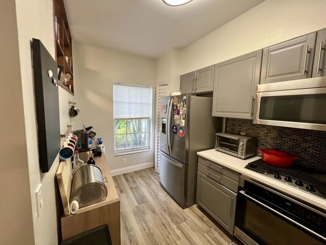 4 of 28 - 7844 Dixie Beach Circle, Tamarac, FL