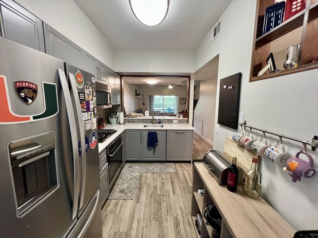 5 of 28 - 7844 Dixie Beach Circle, Tamarac, FL