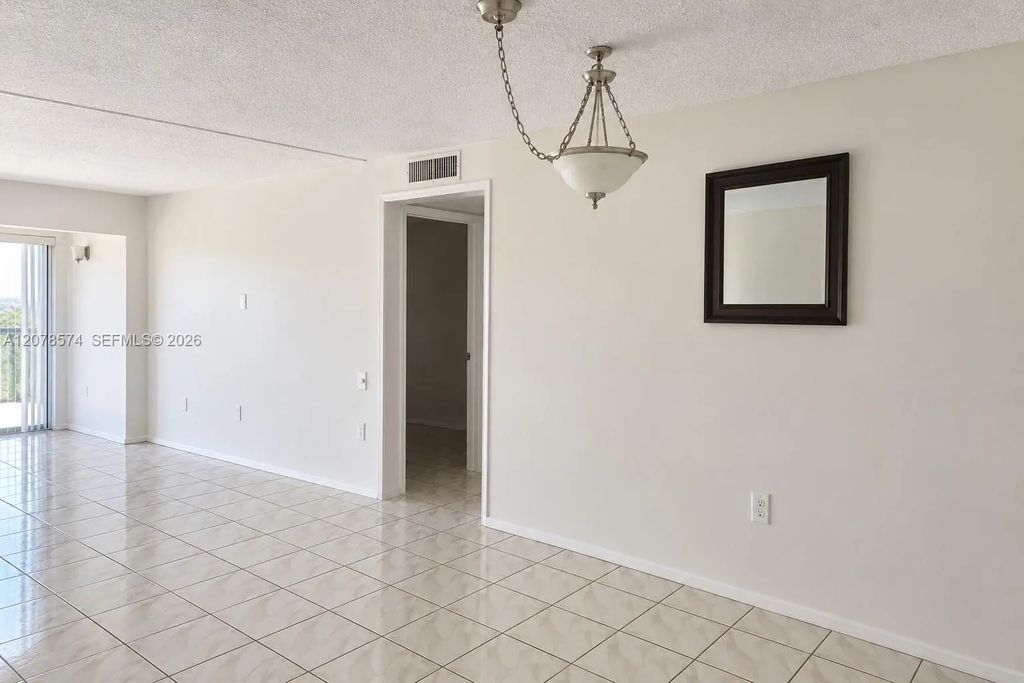9280 Fontainebleau Boulevard #502, Miami