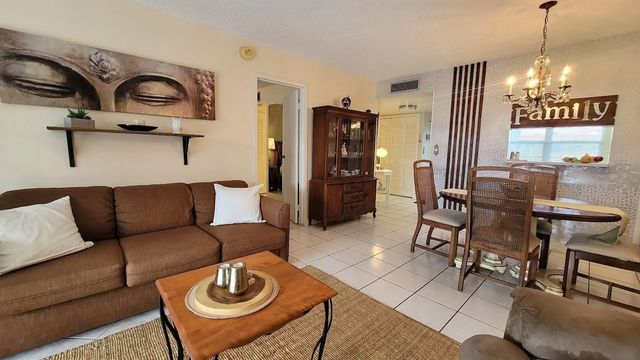 2 of 18 - 2901 Nw 48th Avenue #461, Lauderdale Lakes, FL