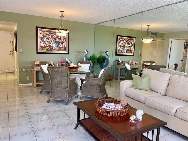 3 of 44 - 1901 Brickell Avenue #b506, Miami, FL