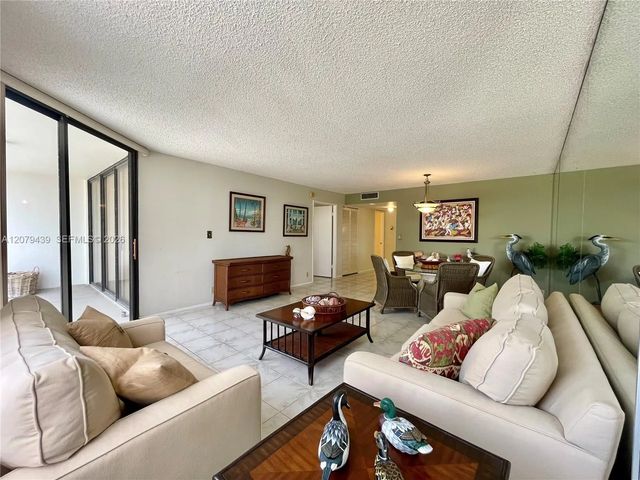 5 of 44 - 1901 Brickell Avenue #b506, Miami, FL