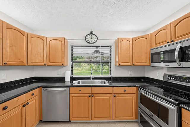 4 of 30 - 3951 Sw Cheribon Street, Port St. Lucie, FL