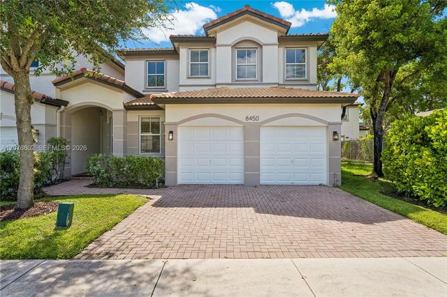 8450 Nw 113th Passage, Doral