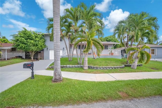 2 of 38 - 628 Sw 4th Street, Hallandale Beach, FL