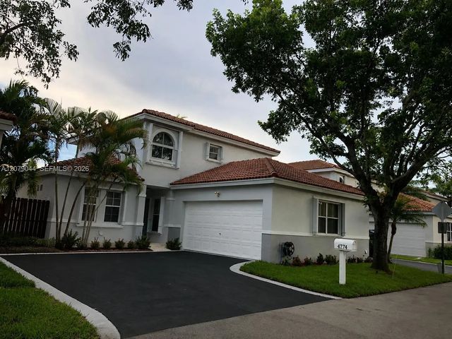 4774 Nw 5th Place, Coconut Creek