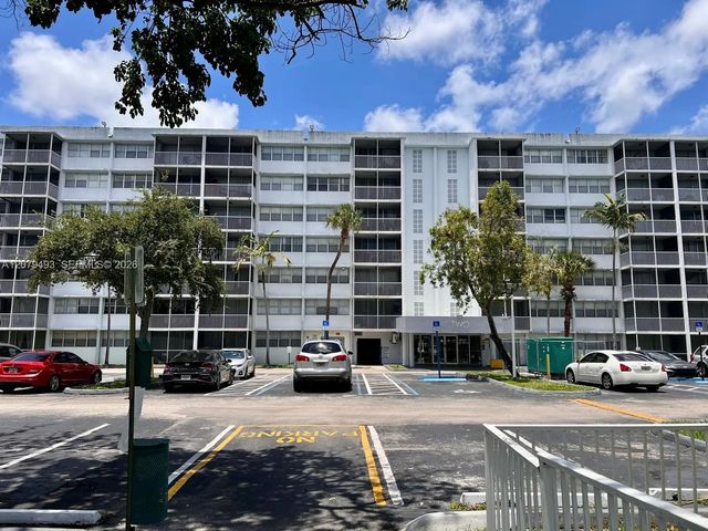 2 of 21 - 700 Nw 214th Street #411, Miami Gardens, FL