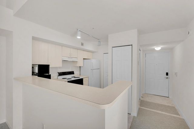 2 of 15 - 520 Sw 111th Avenue #301, Pembroke Pines, FL