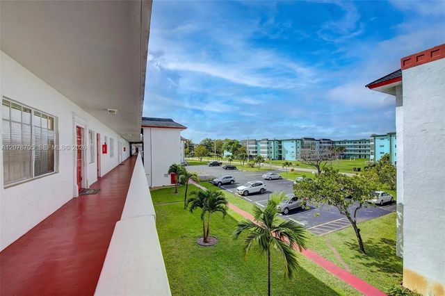 4 of 40 - 4140 Nw 44th Avenue #312, Lauderdale Lakes, FL