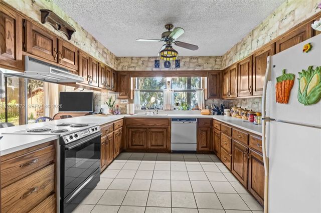 4 of 44 - 3328 State Road 13 N, , FL