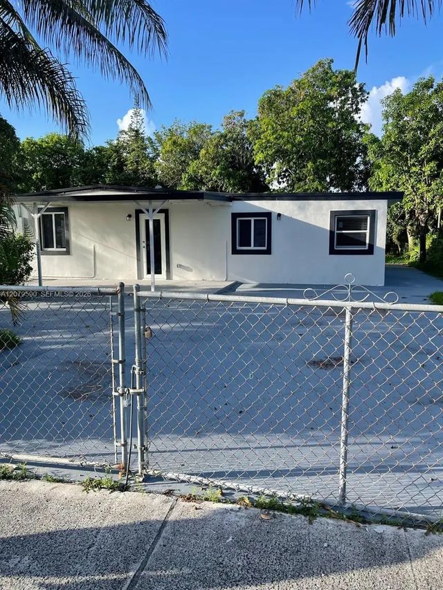 5764 E 5th Avenue, Hialeah