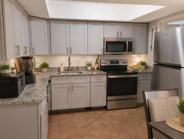 5 of 14 - 2330 Ne 1st Avenue, Pompano Beach, FL