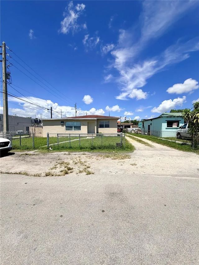 695 Nw 130th Street, North Miami