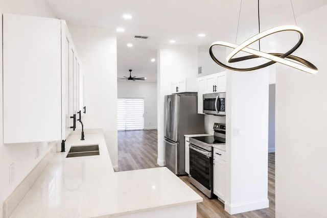 5 of 35 - 2974 Torrey Pine Lane, Lake Worth, FL