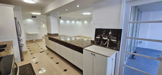 2 of 61 - 18051 Biscayne Boulevard #1501, Aventura, FL