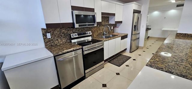 3 of 61 - 18051 Biscayne Boulevard #1501, Aventura, FL