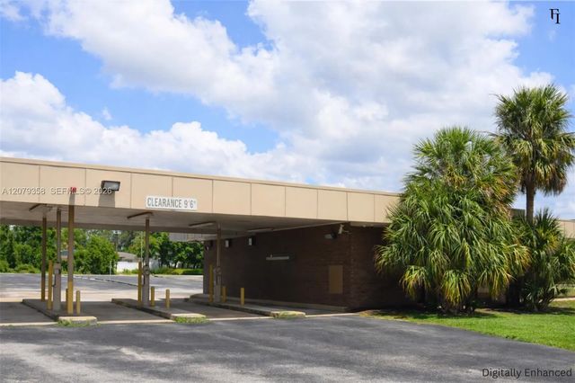 3 of 7 - 940 Delton Boulevard, Deltona, FL