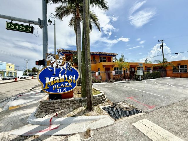 2 of 9 - 2135 Broadway #2, Riviera Beach, FL