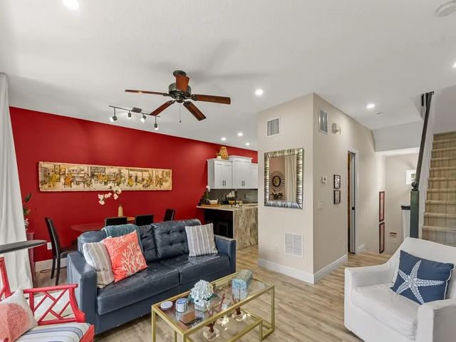 1640 42nd Square #103, Vero Beach