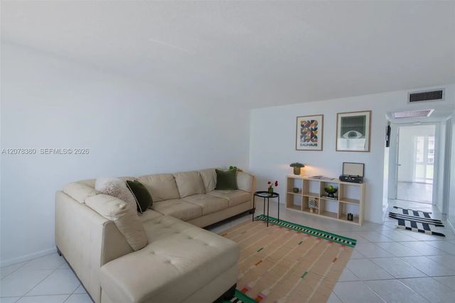 2052 E Harwood E #0, Deerfield Beach