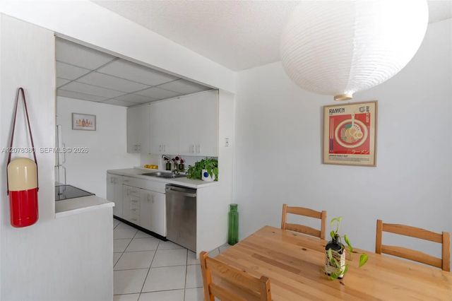 4 of 11 - 2052 E Harwood E #0, Deerfield Beach, FL