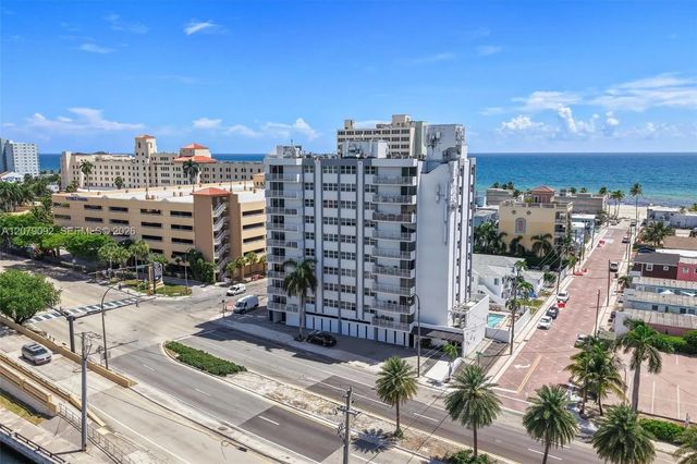 3 of 28 - 211 S Ocean Drive #302, Hollywood, FL