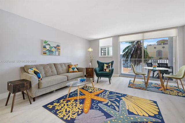 4 of 28 - 211 S Ocean Drive #302, Hollywood, FL