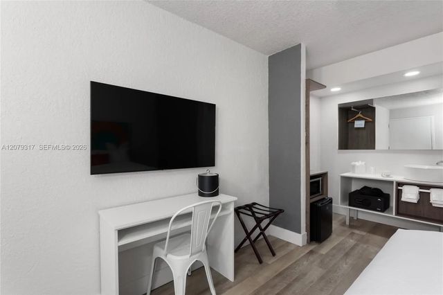 5 of 10 - 5367 W Irlo Bronson Memorial Highway #4-200, Kissimmee, FL