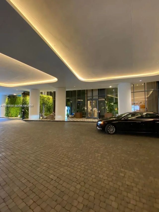 2 of 21 - 801 S Miami Avenue #1804, Miami, FL