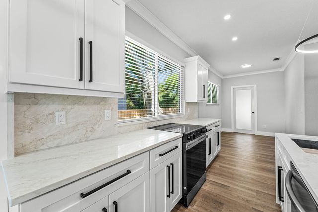 5 of 30 - 1150 W 25th Street, Riviera Beach, FL
