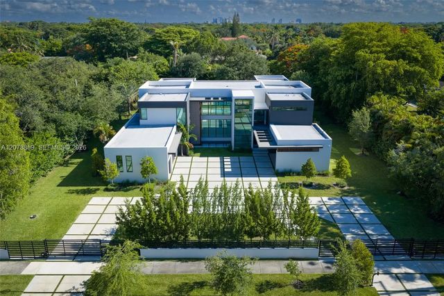7425 Howard Drive, Pinecrest