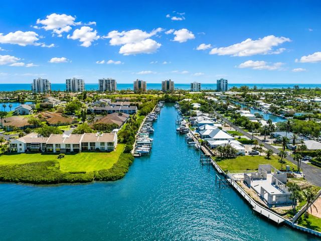 3209 S Lakeview Circle #8105, Hutchinson Island