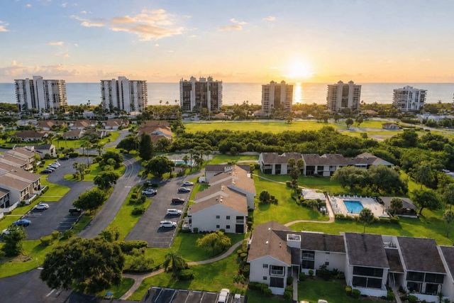 3209 S Lakeview Circle #8105, Hutchinson Island