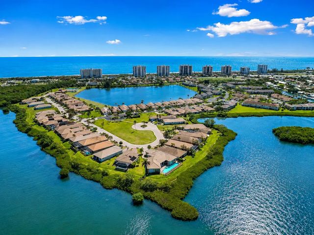 2 of 36 - 3209 S Lakeview Circle #8105, Hutchinson Island, FL