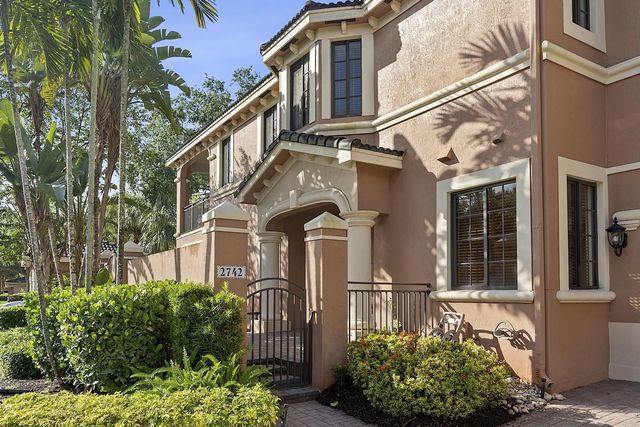3 of 29 - 2742 Kinsington Circle, Weston, FL
