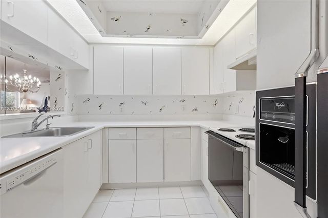 13701 Sw 12th Street #311a, Pembroke Pines