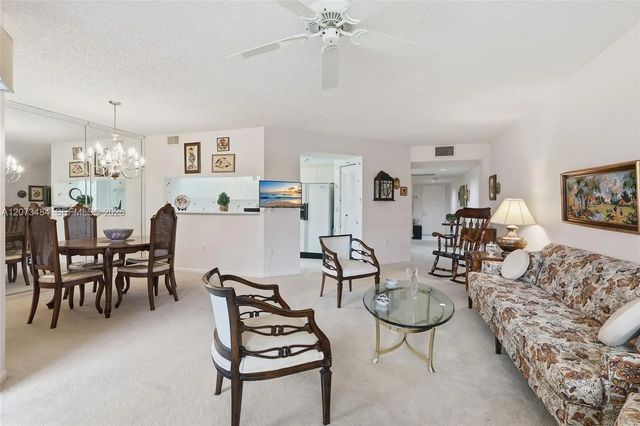 5 of 15 - 13701 Sw 12th Street #311a, Pembroke Pines, FL