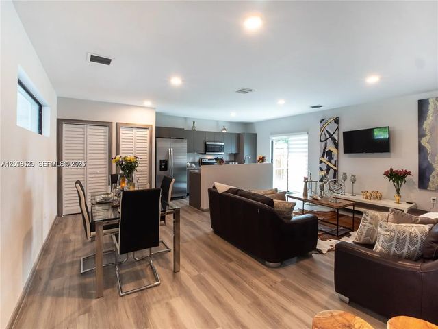 2 of 9 - 954 Nw 8th Street #2, Florida City, FL