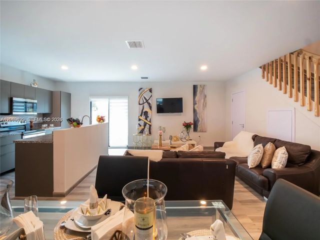 4 of 9 - 954 Nw 8th Street #2, Florida City, FL