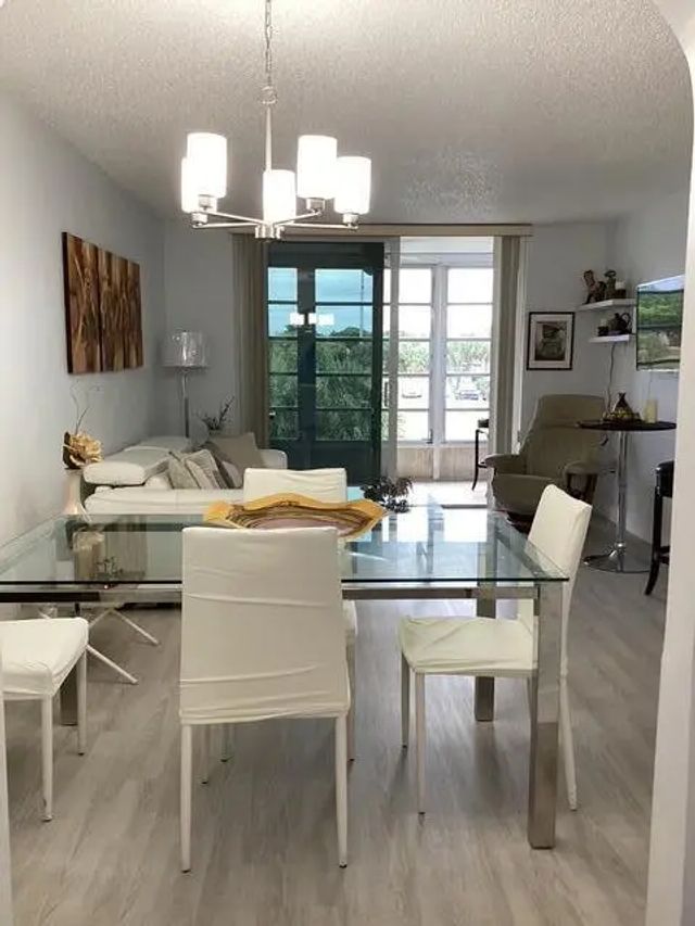 5 of 22 - 8300 Sunrise Lakes Boulevard #206, Sunrise, FL